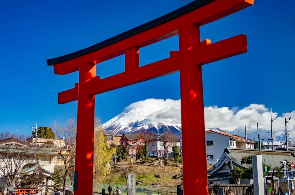 富士山本宮浅間大社から富士山