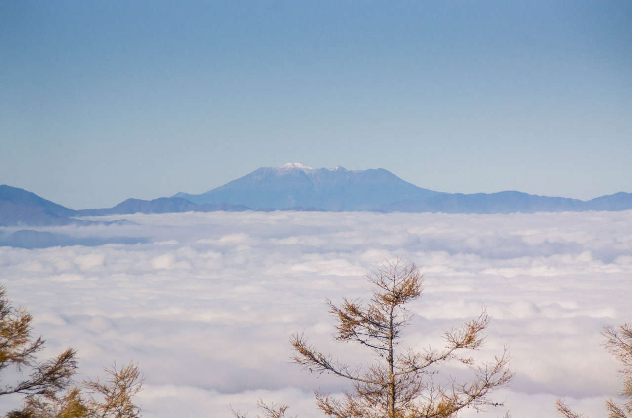 雲海と御嶽山の写真画像